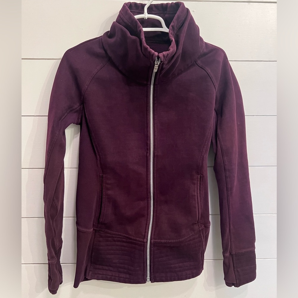 Lululemon Radiant Jacket Ii Cassis Size 8 - image 4